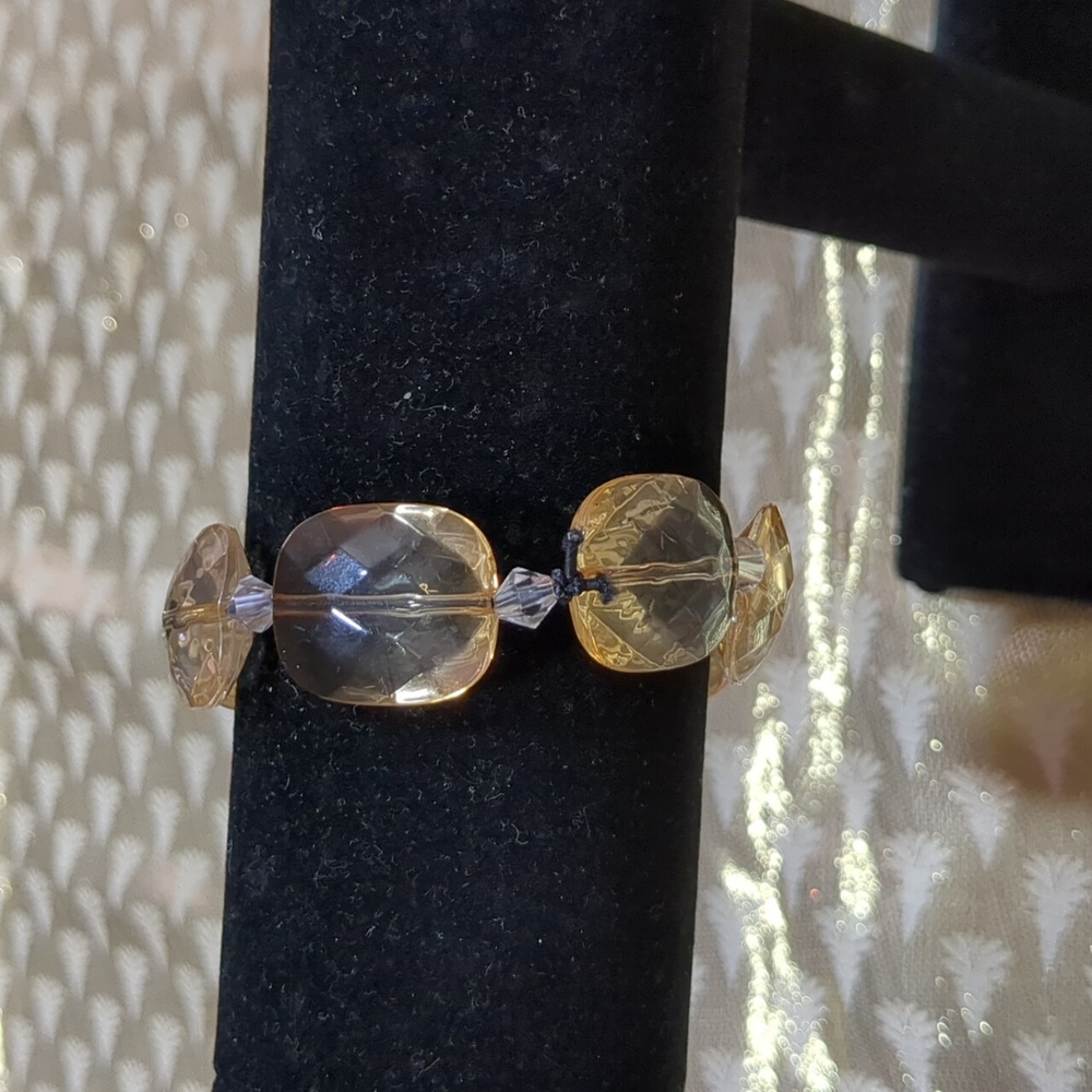 UJ Transparent Gold Color Bracelet